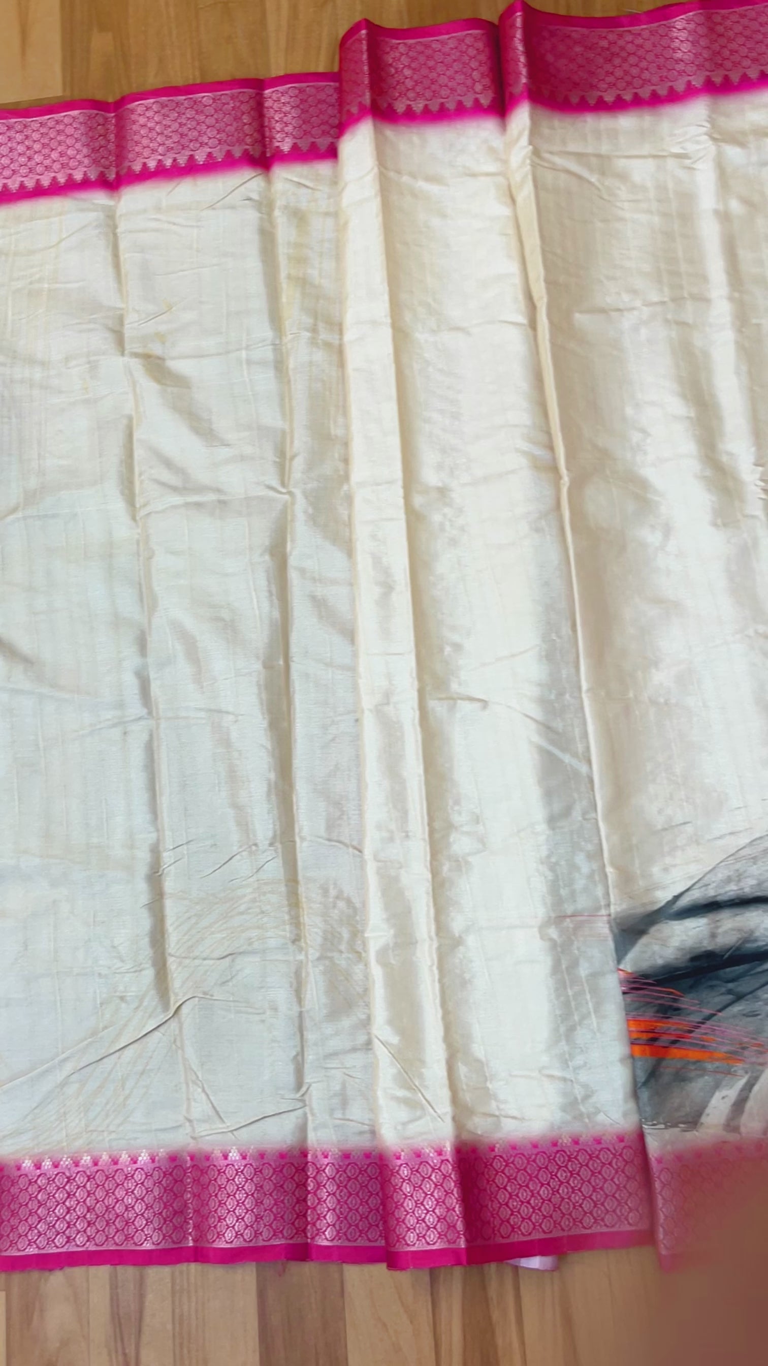 cream colour silk saree with pink border